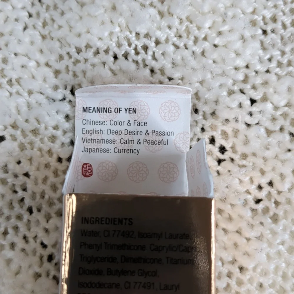 Yensa Super Serum Silk Foundation in Deep Golden, 30ml/1.0fl oz